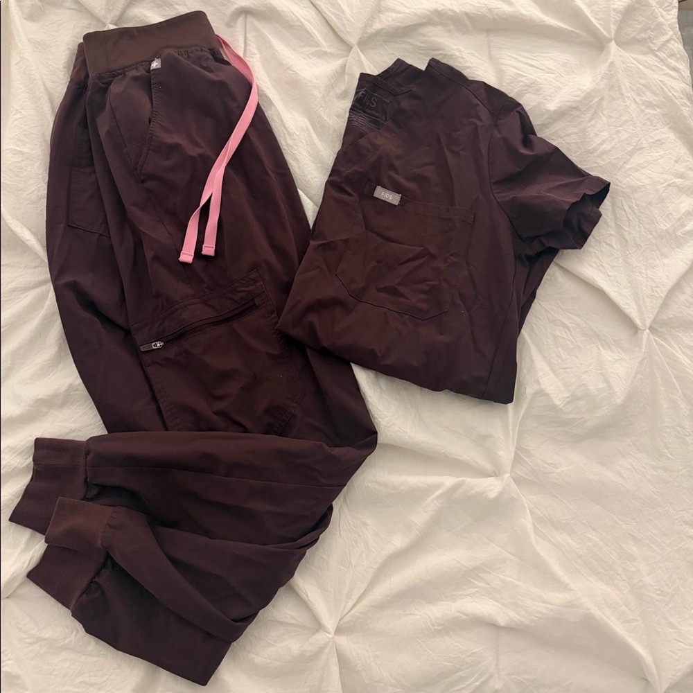 Figs scrub set